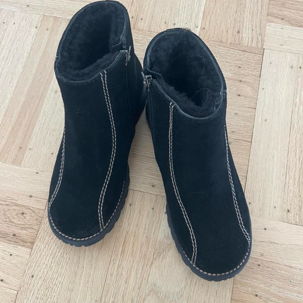 UGG Black Boots with Contrast Stitching